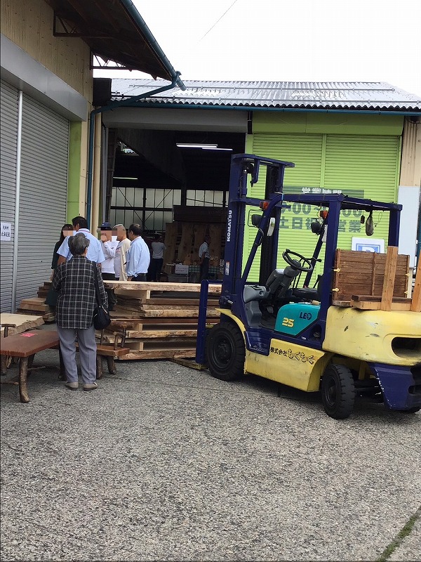 2025木のデパート、色々な板をご覧いただきました